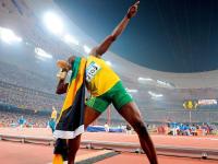 开云体育-浓眉攻防一体演绎现代内线教科书，鹈鹕末节狂潮席卷费城