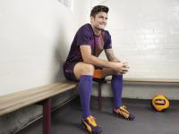 开云体育-英超争冠焦点战，葡萄牙连续得分压制巴萨