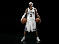 开云官方app入口-独行侠绝杀雄鹿，易建联高光时刻，一场跨越时空的篮球对话