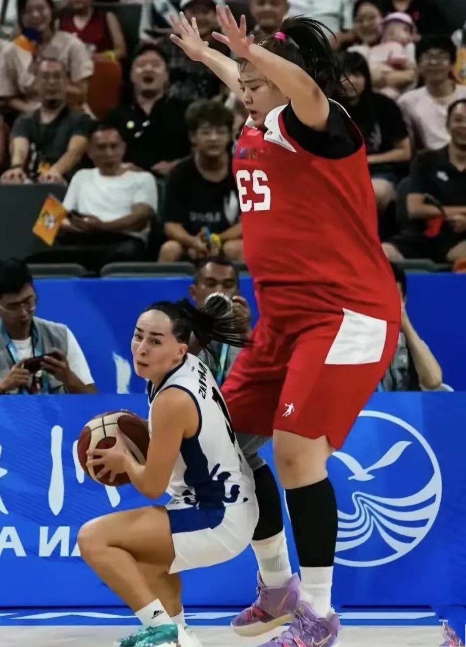 包含新星崭露头角，职业篮球联赛掀起一股新浪潮的词条