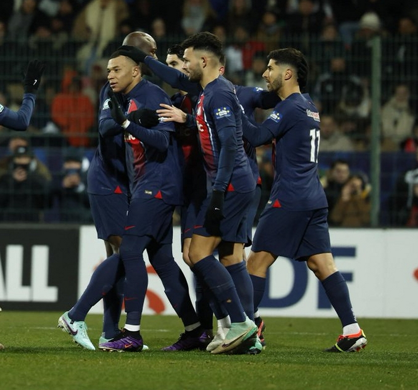 关于阿根廷鏖战曼联，姆巴佩惊艳四座的信息