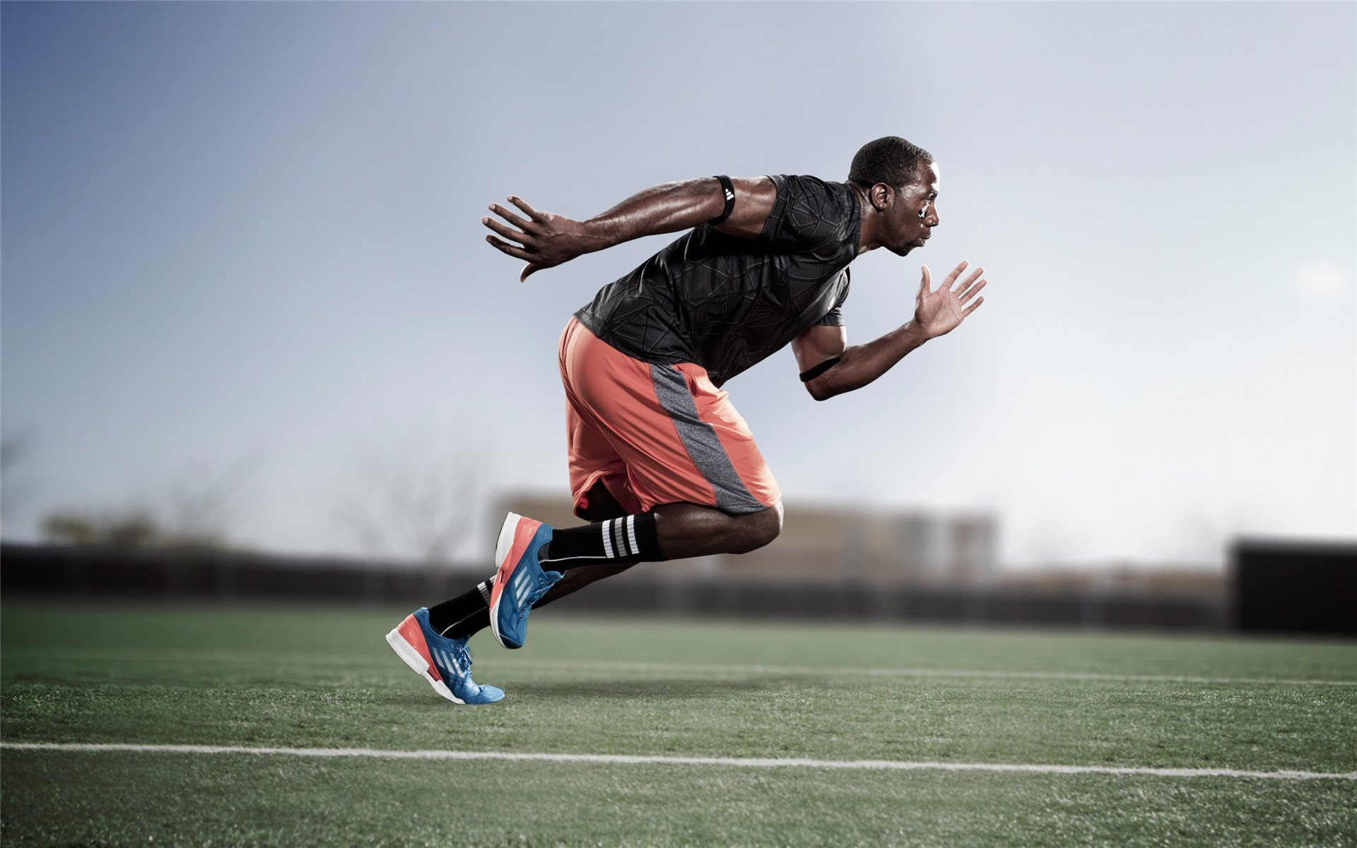 跨越赛场的统治力,从霍勒迪的欧冠接管到76人终结森林狼的启示