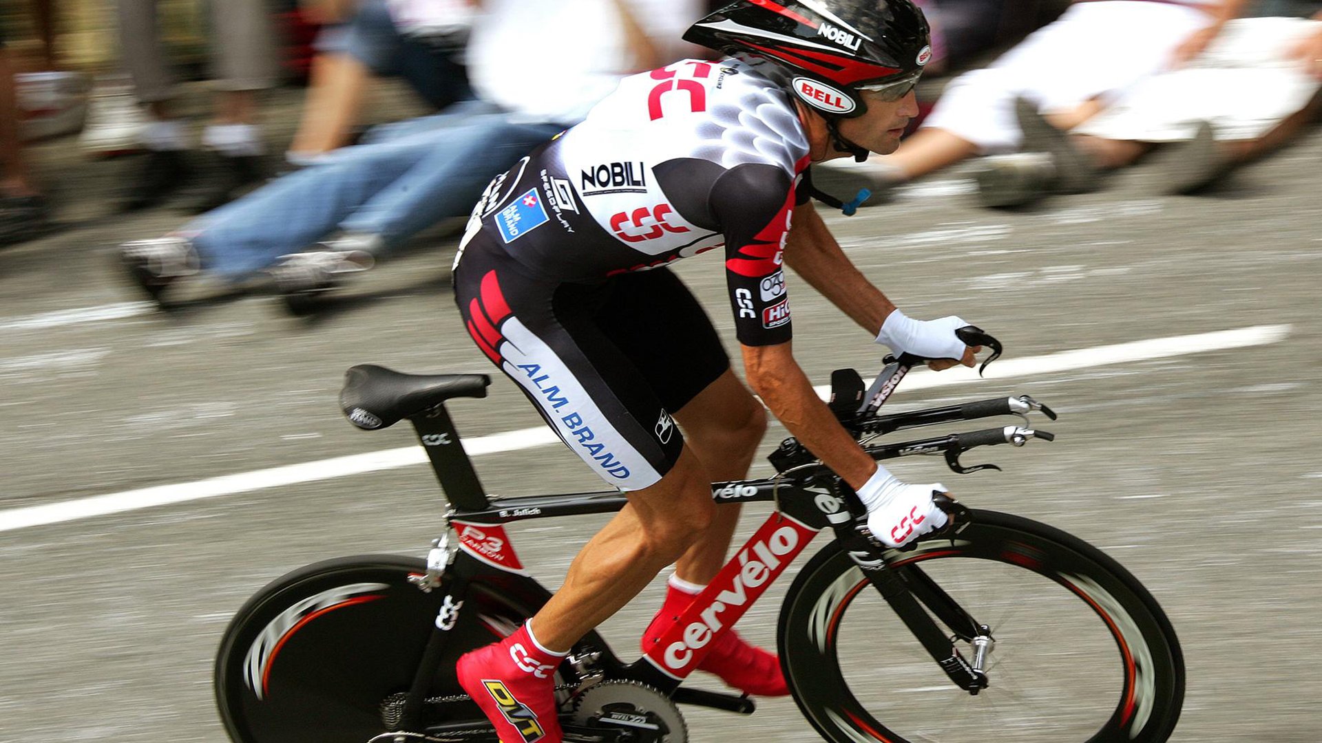 贝林厄姆的巴黎之夜,当个人天赋照亮团队对决,莱比锡红牛成为最佳配角