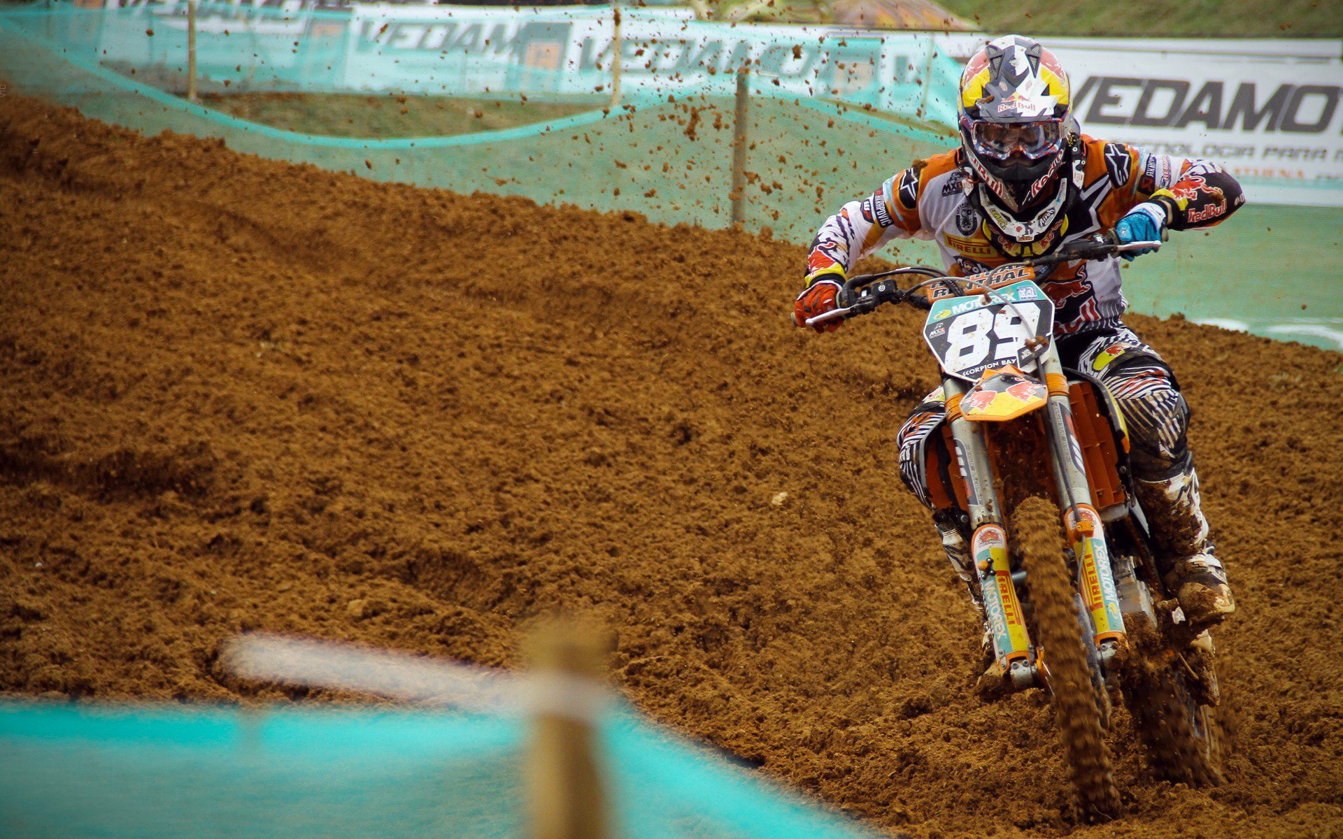 鏖战与传奇，德约科维奇戴维斯杯鏖战后，年终总决赛再刷新历史